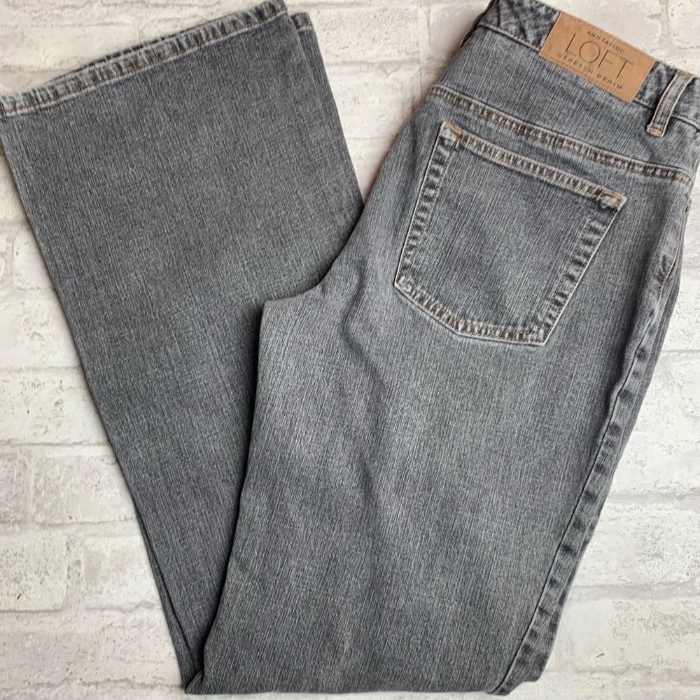Loft Grey Denim Jeans Bootcut EUC 6 😍